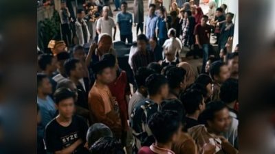 Gegara Minta Uang Damai Berkedok Penangkapan Kasus Judol, Dua Oknum Polisi Polsek Duduksampean Diamuk Warga